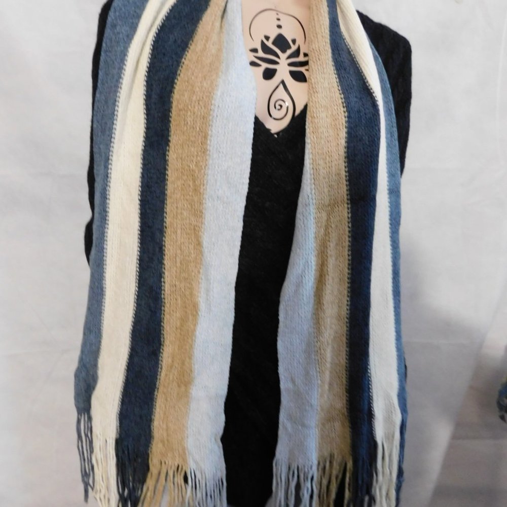 (2for20$) scraf wool - Picture 2 of 2